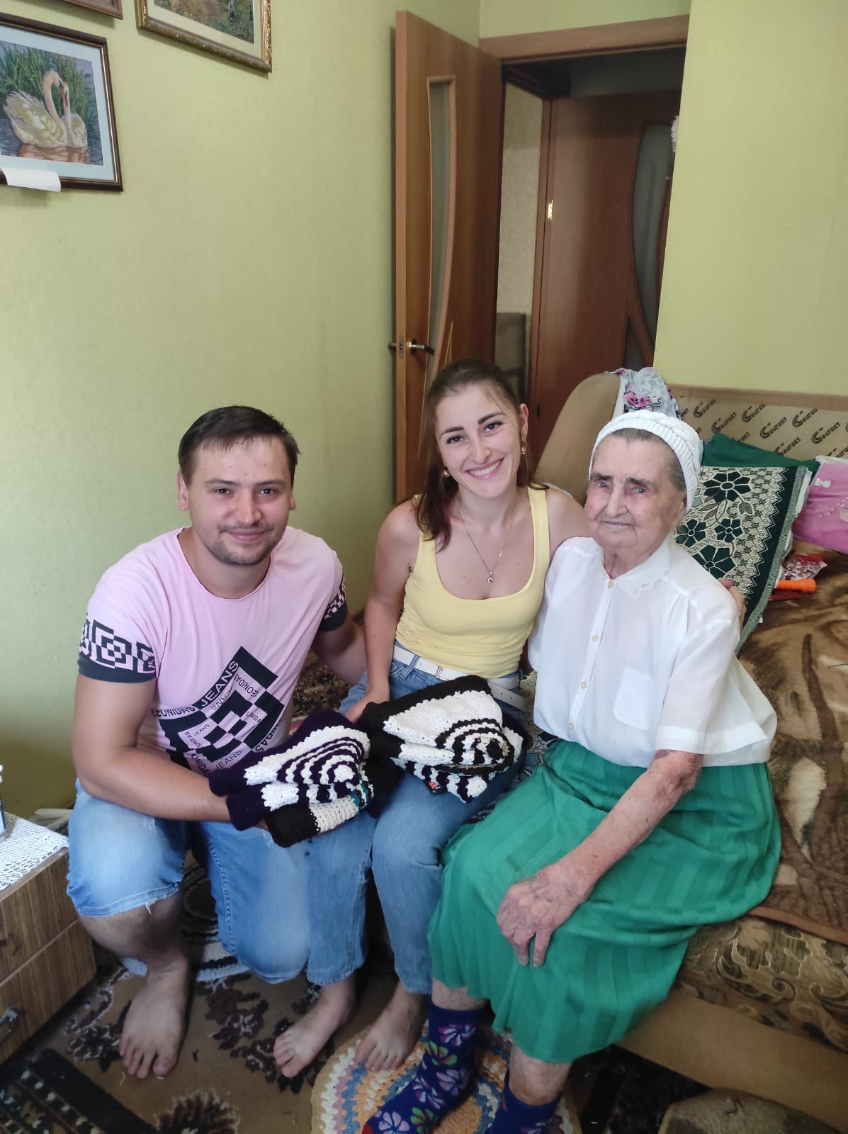 Неравнодушные граждане Молдовы сегодня поздравили ветеранов ВОВ с 78-ой годовщиной завершения Ясско-Кишинёвской операции.