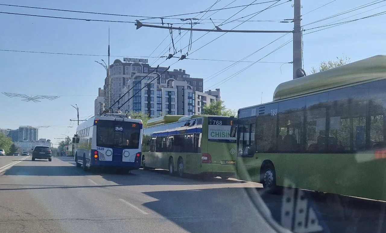 Радоница: Около 50 тысяч человек воспользовались бесплатным транспортом в Кишиневе