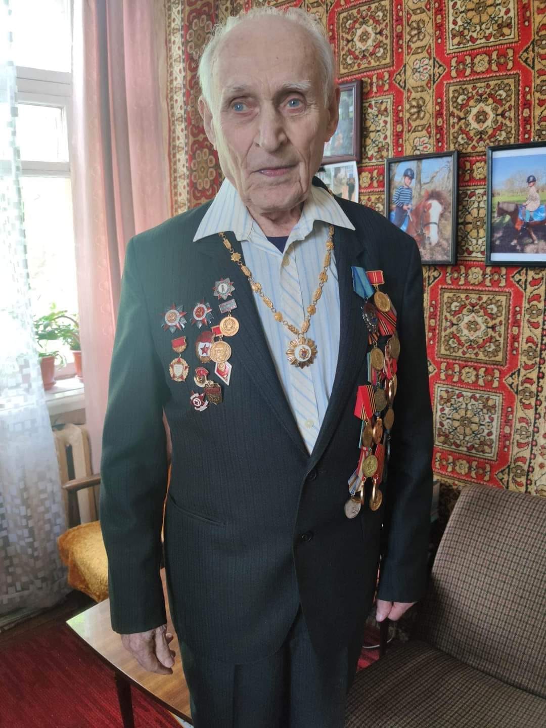 Кишинёвцы поздравили ветеранов с Днём Победы