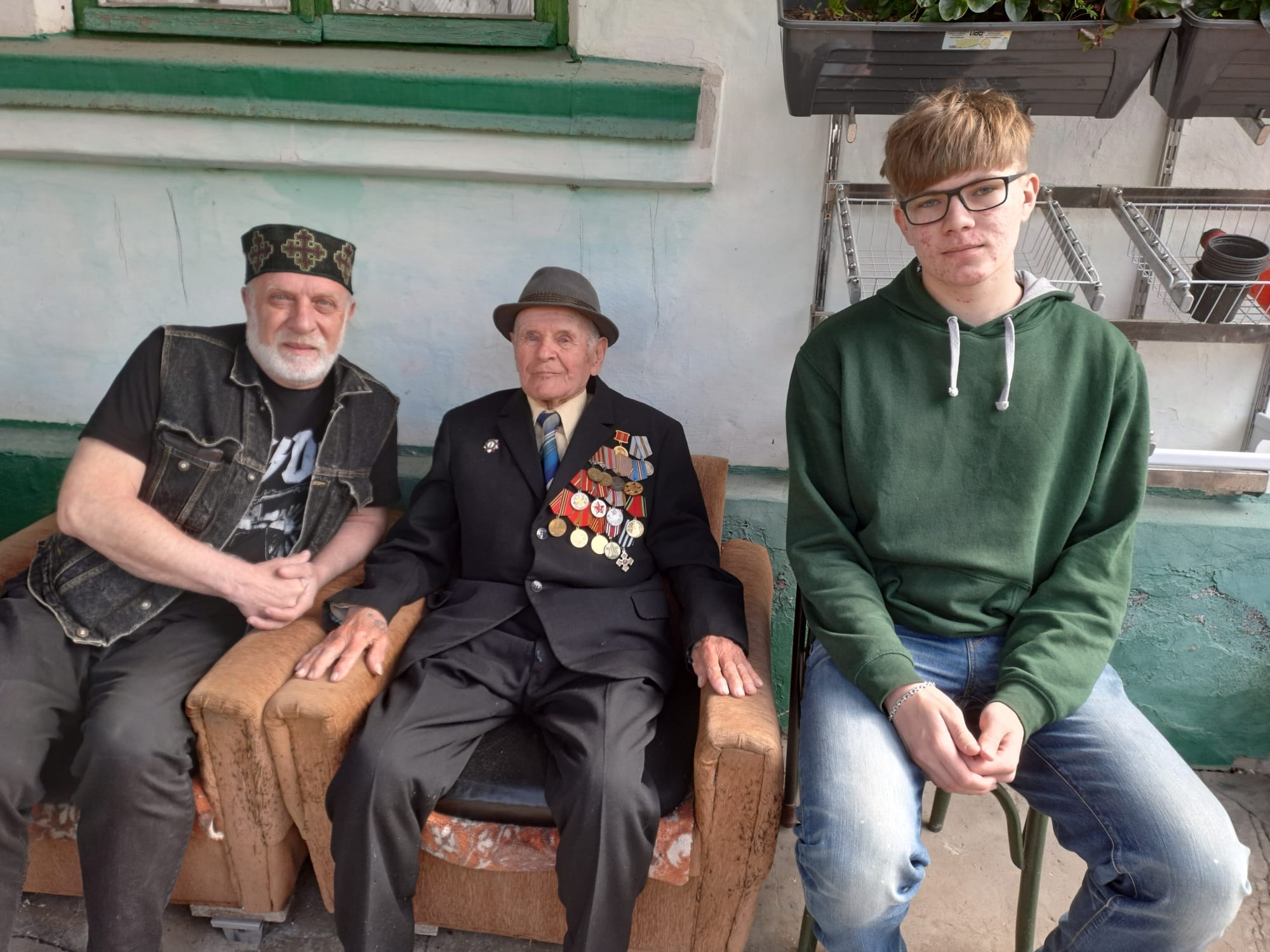 Кишинёвцы поздравили ветеранов с Днём Победы