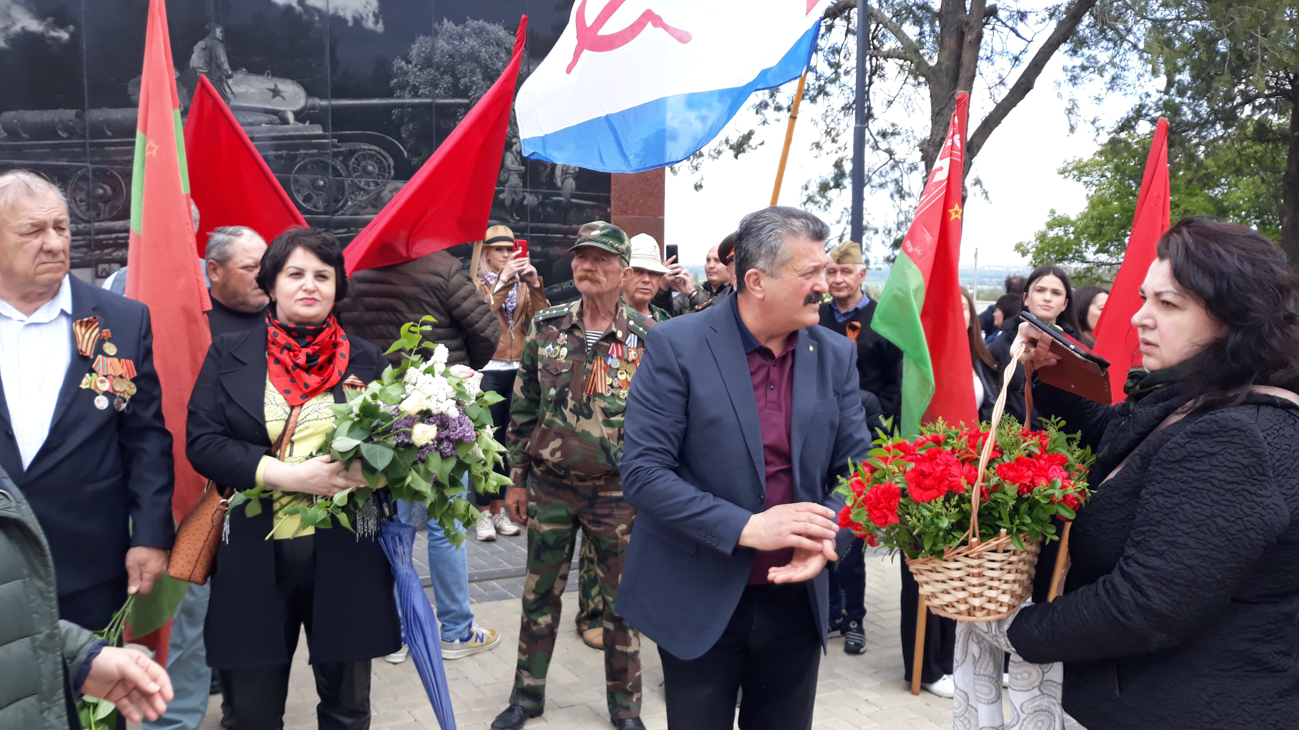 Состоялся автопробег "Два берега - одна Победа", приуроченный годовщине победы над фашизмом (Видео/Фото)