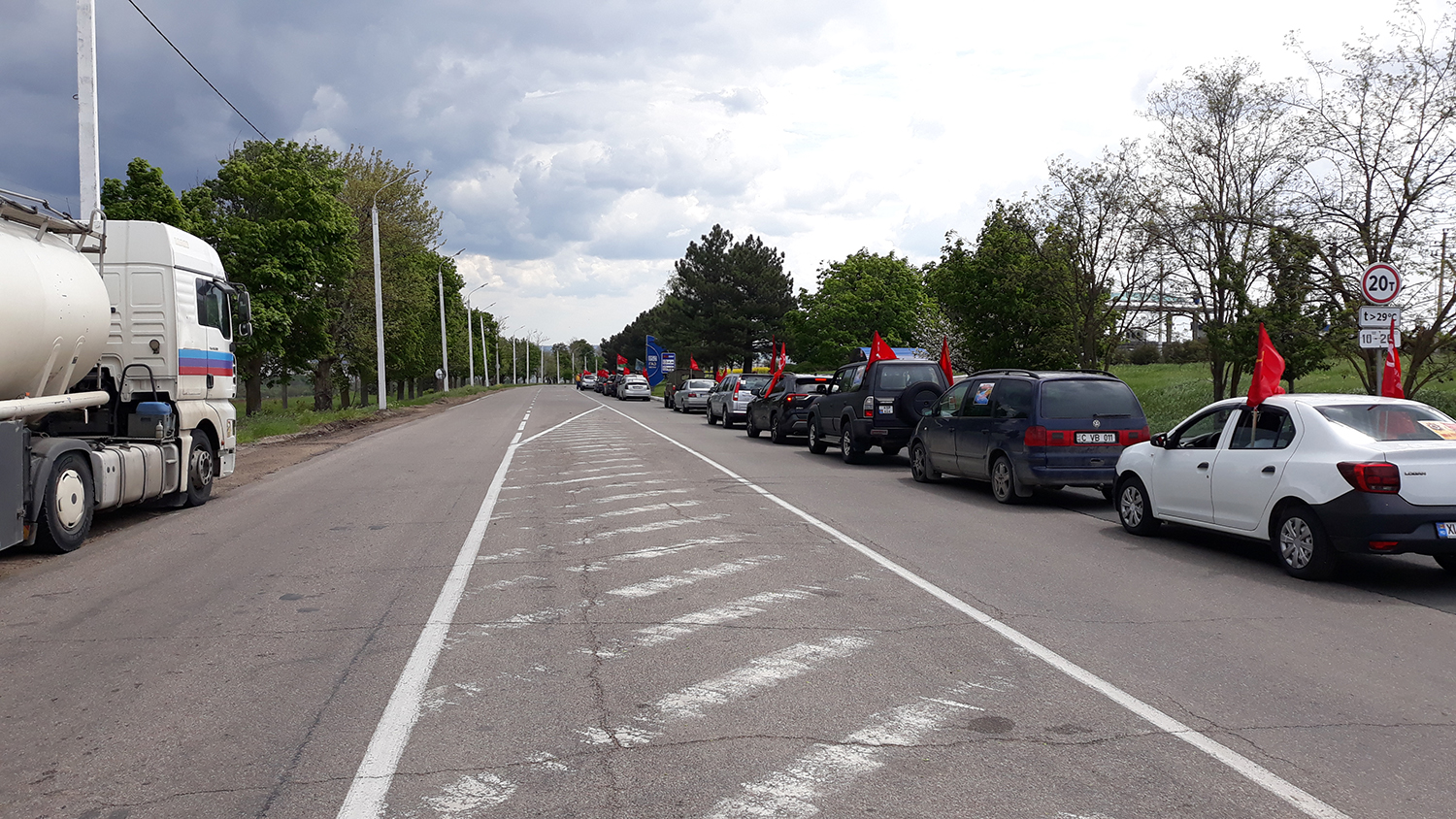 Состоялся автопробег "Два берега - одна Победа", приуроченный годовщине победы над фашизмом (Видео/Фото)