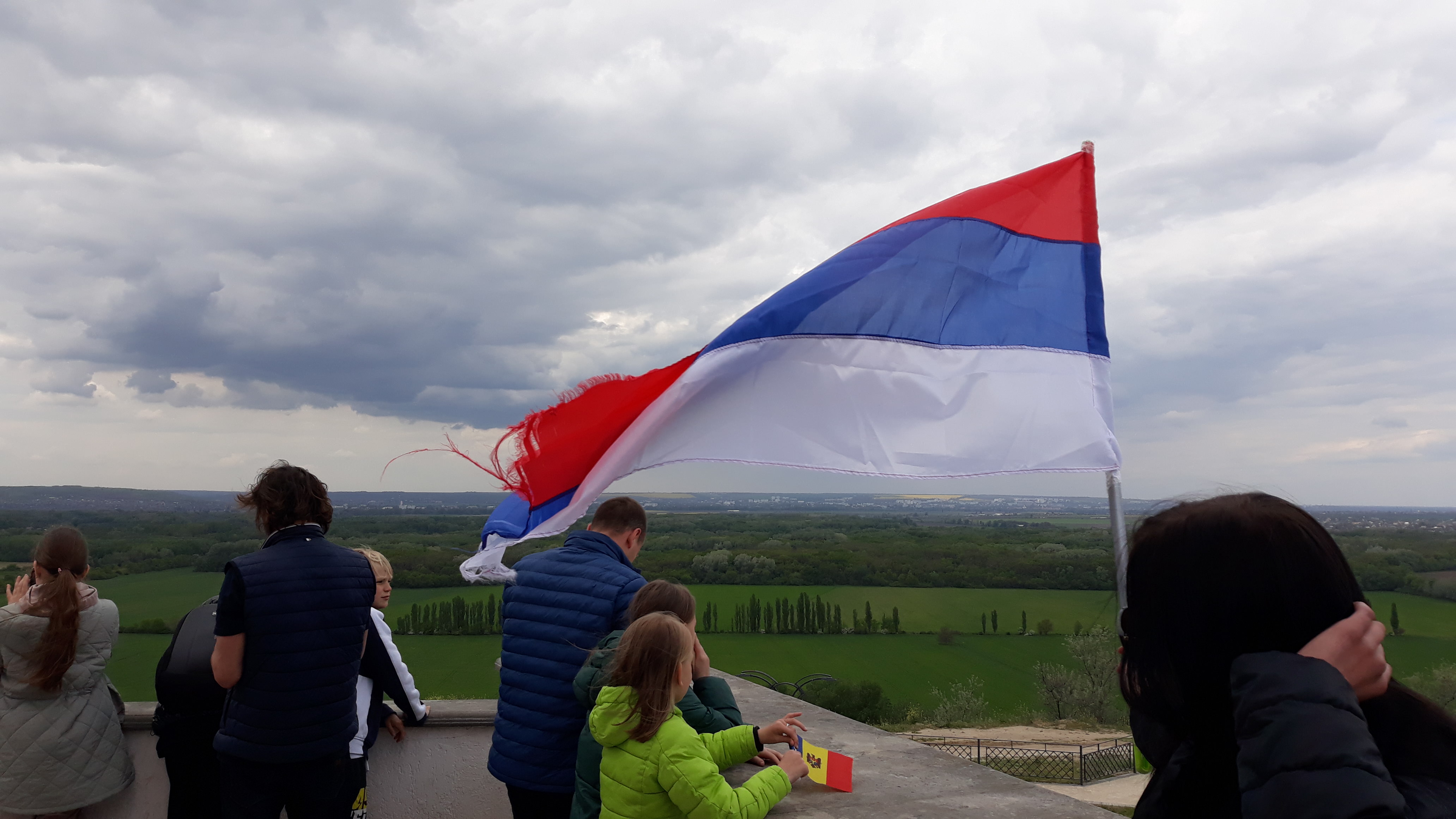 Состоялся автопробег "Два берега - одна Победа", приуроченный годовщине победы над фашизмом (Видео/Фото)