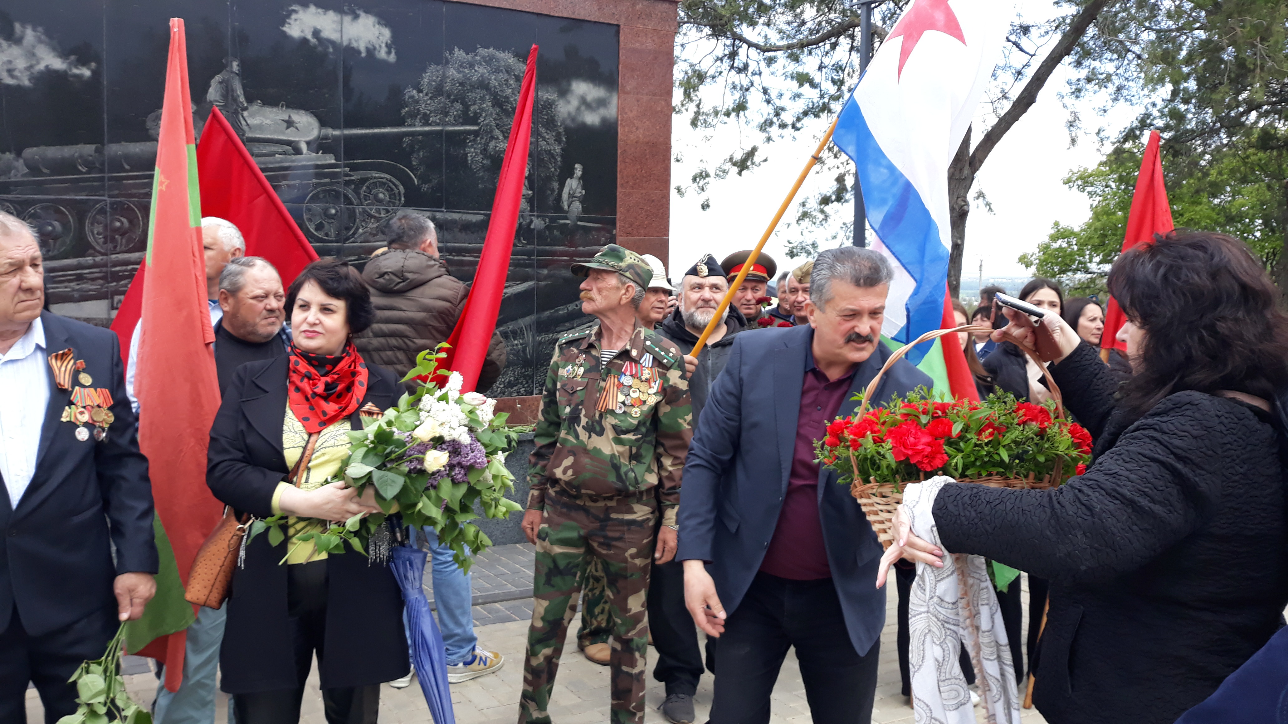 Состоялся автопробег "Два берега - одна Победа", приуроченный годовщине победы над фашизмом (Видео/Фото)