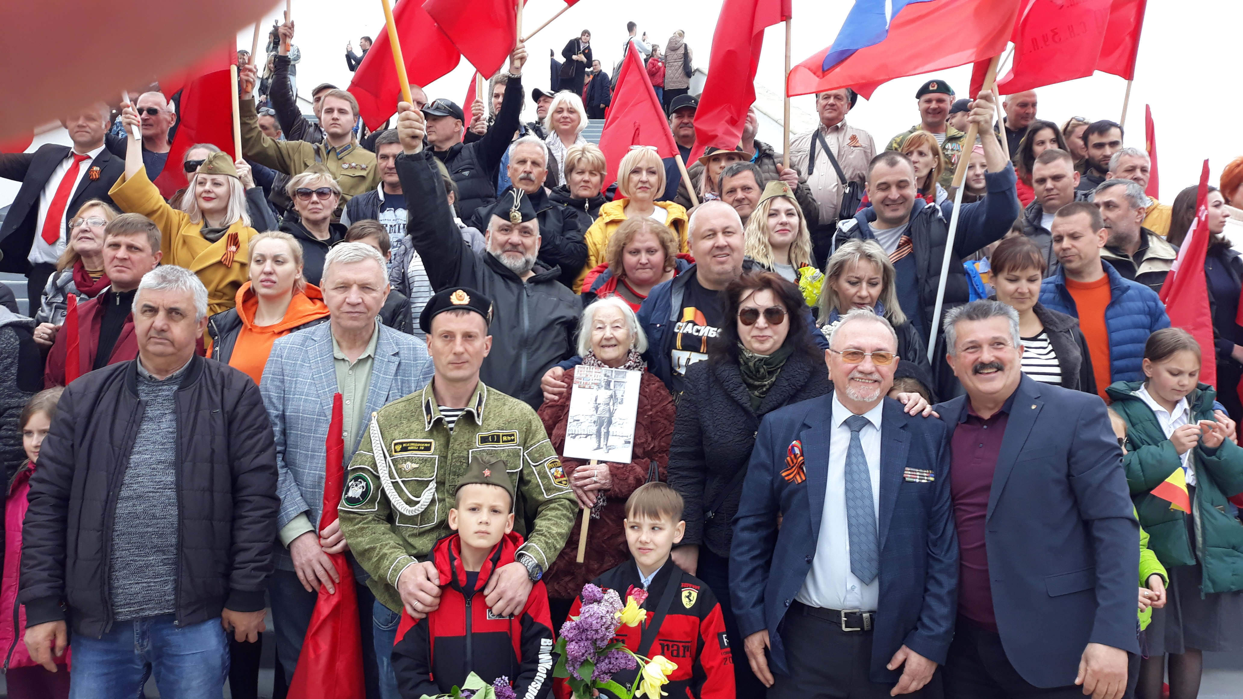 Состоялся автопробег "Два берега - одна Победа", приуроченный годовщине победы над фашизмом (Видео/Фото)
