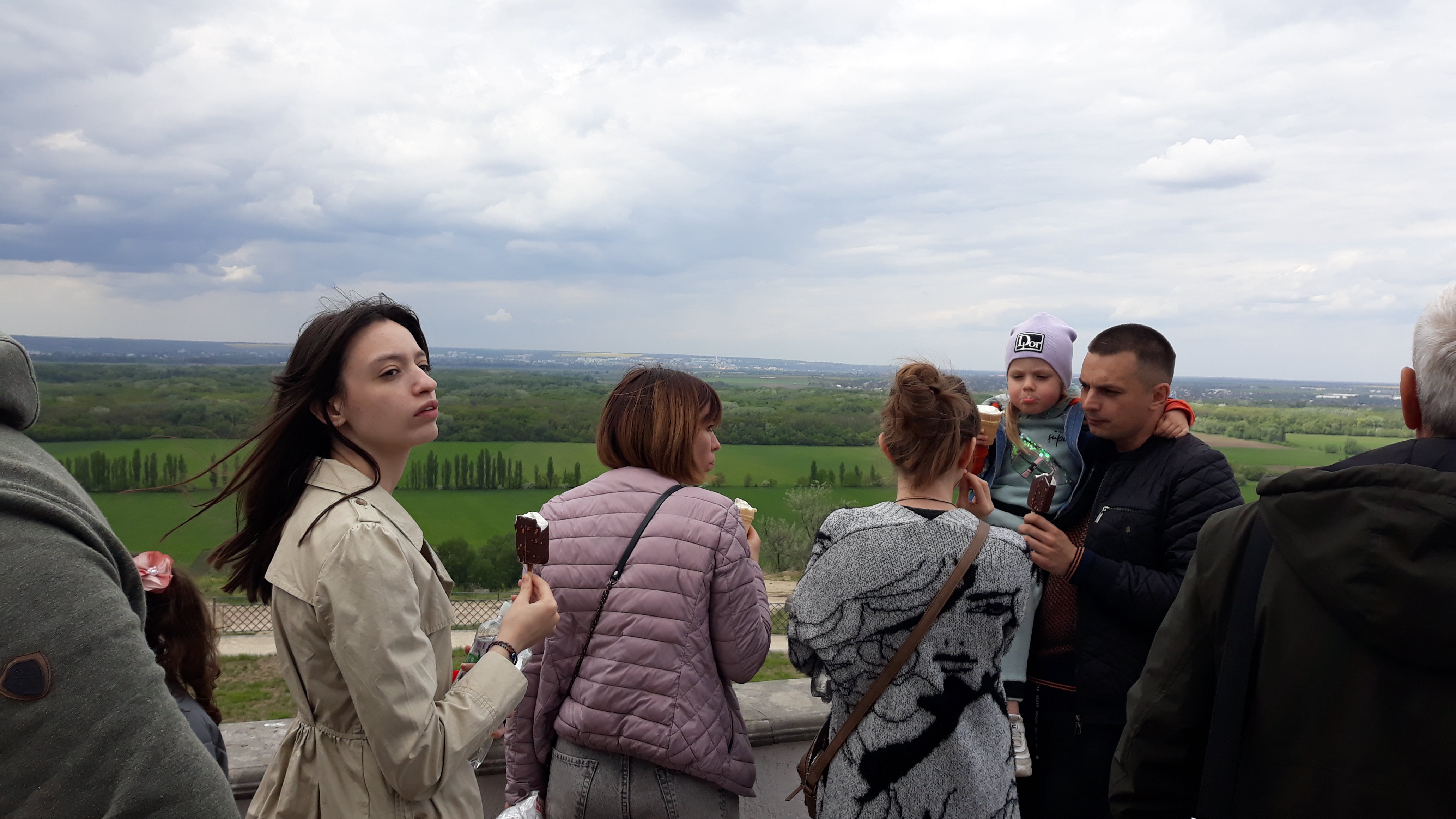 Состоялся автопробег "Два берега - одна Победа", приуроченный годовщине победы над фашизмом (Видео/Фото)