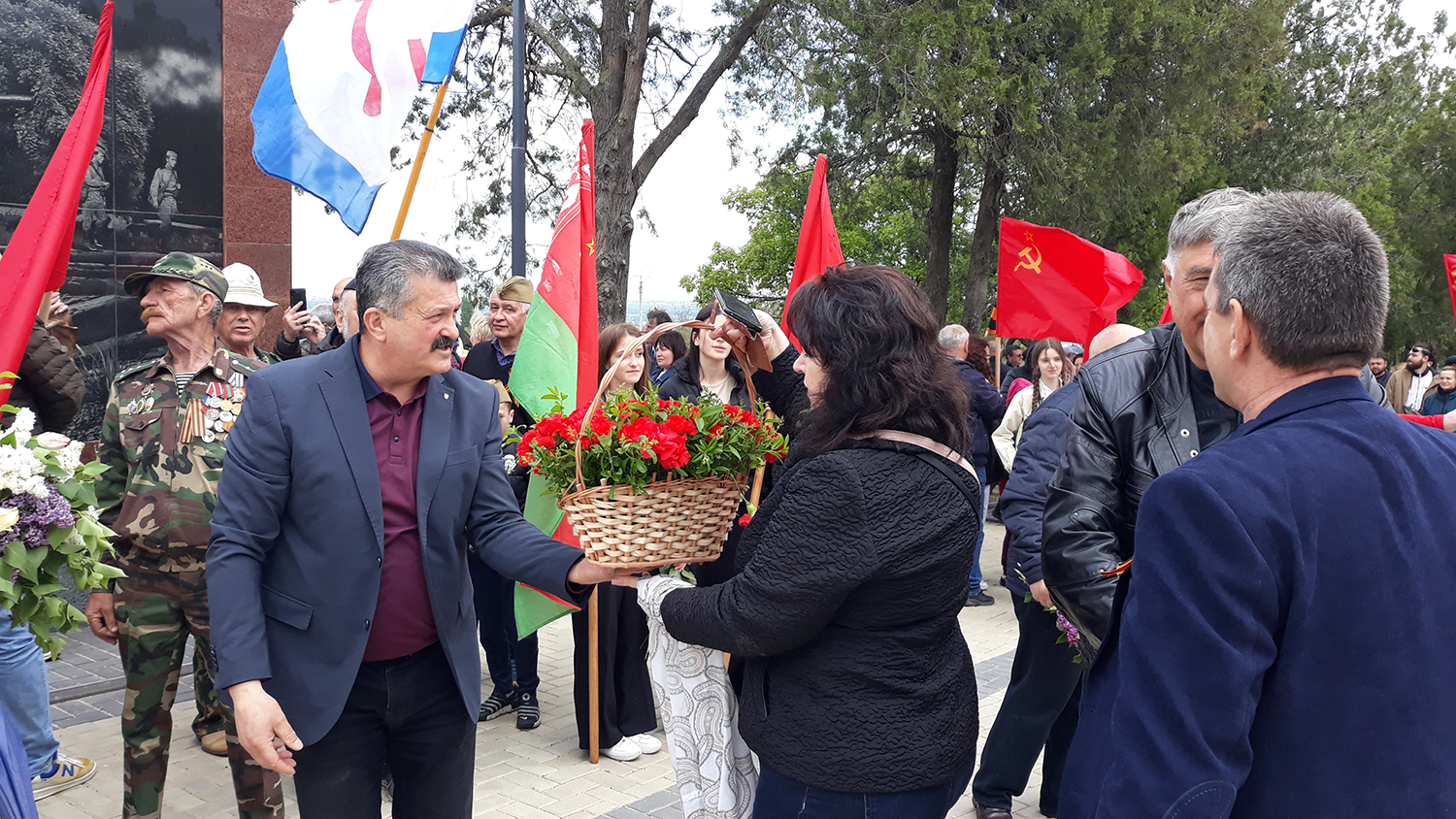 Состоялся автопробег "Два берега - одна Победа", приуроченный годовщине победы над фашизмом (Видео/Фото)