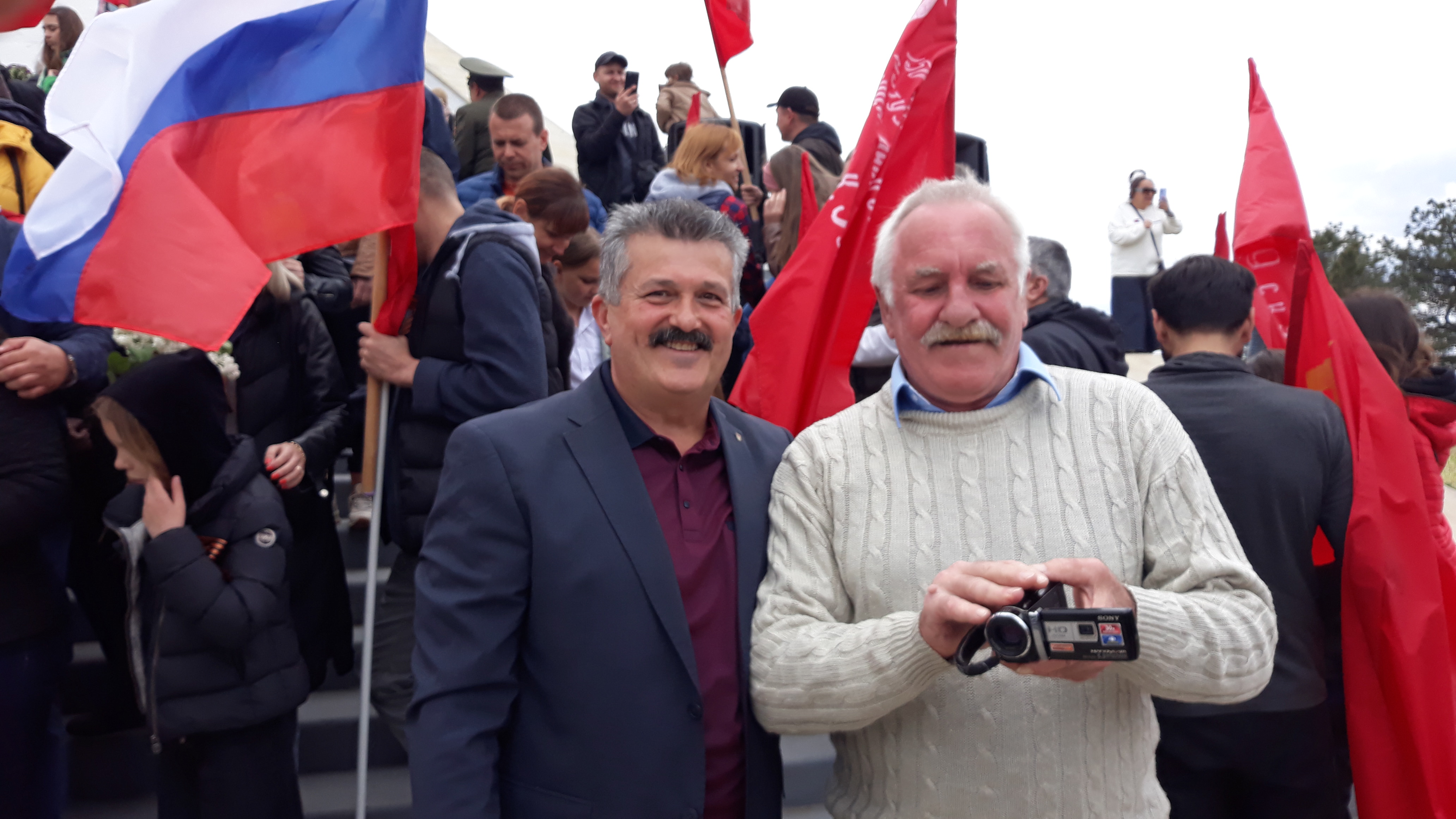 Состоялся автопробег "Два берега - одна Победа", приуроченный годовщине победы над фашизмом (Видео/Фото)