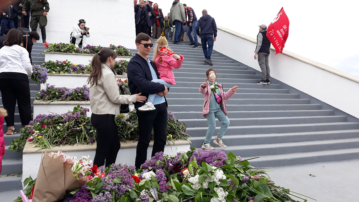 Состоялся автопробег "Два берега - одна Победа", приуроченный годовщине победы над фашизмом (Видео/Фото)