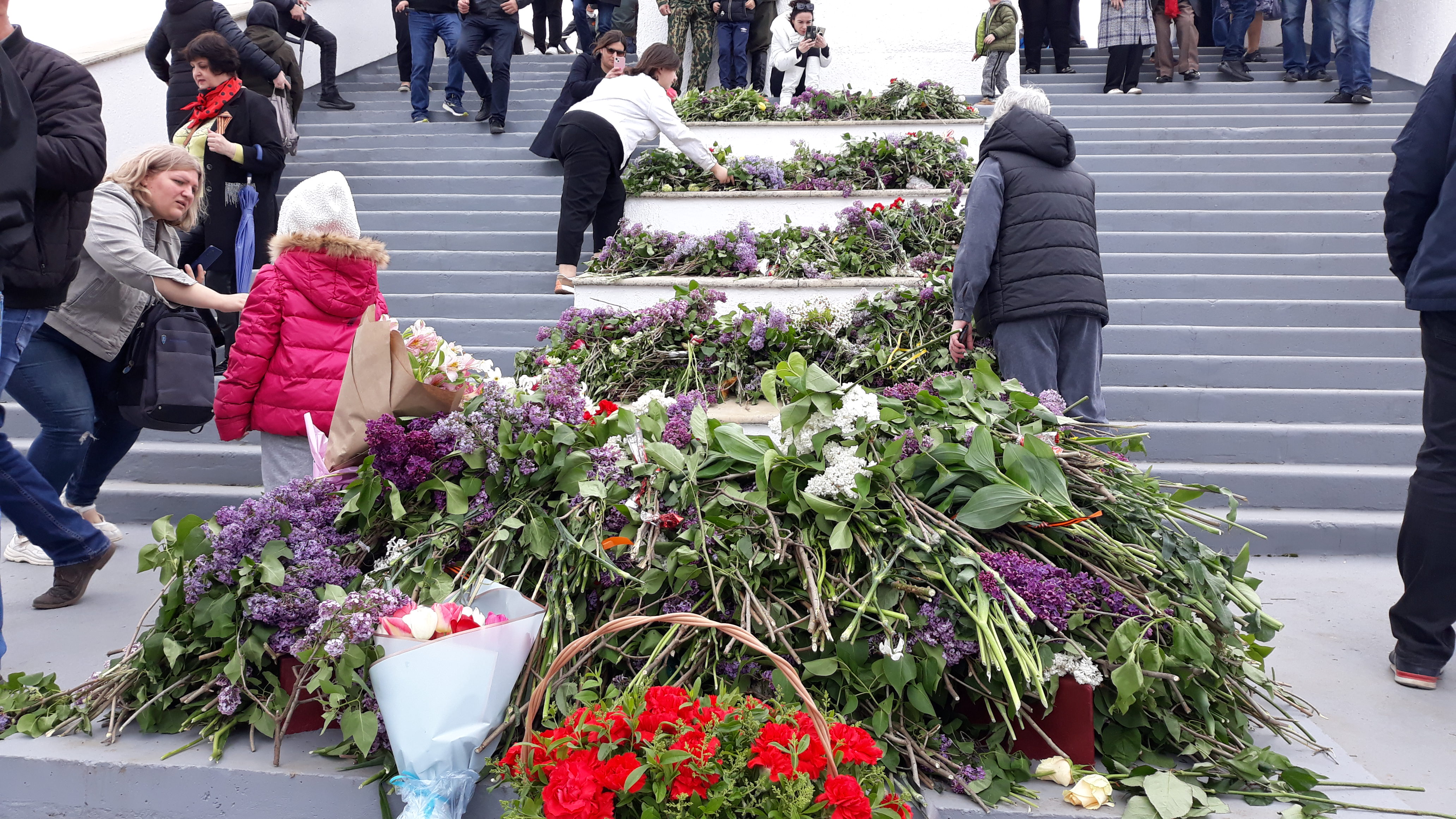 Состоялся автопробег "Два берега - одна Победа", приуроченный годовщине победы над фашизмом (Видео/Фото)