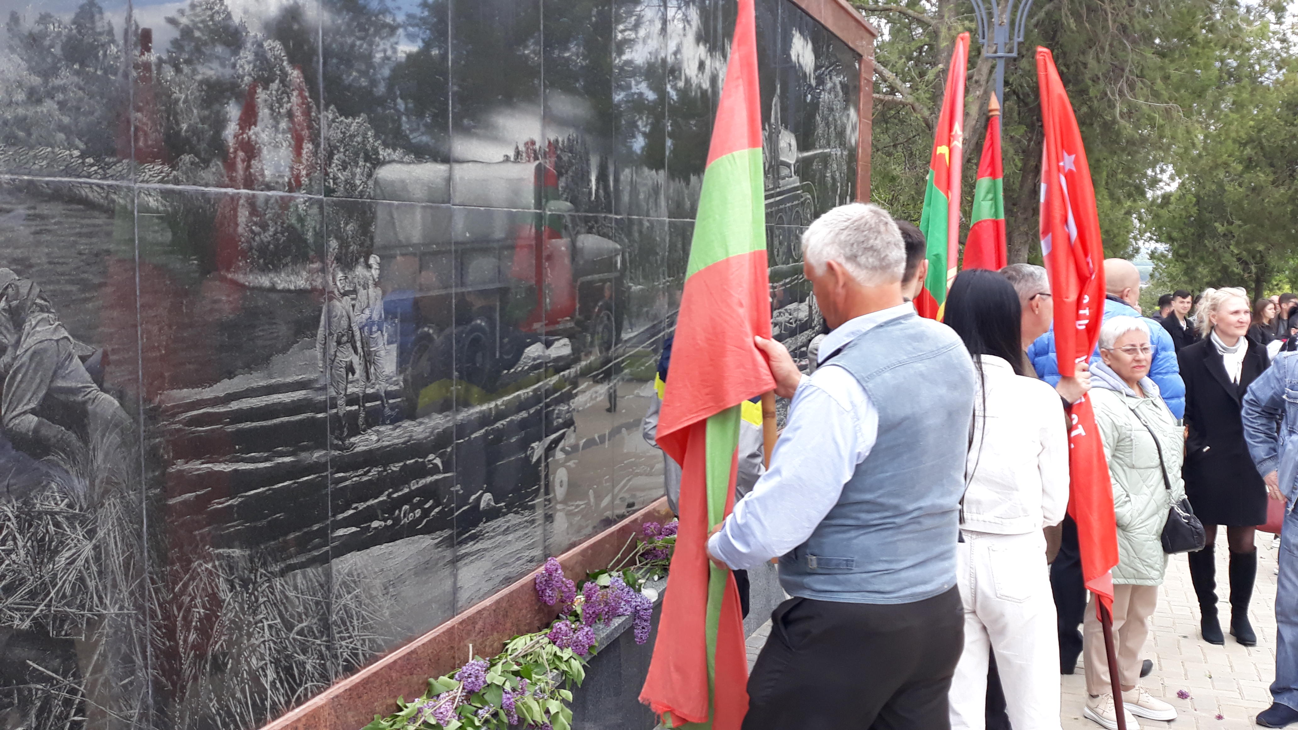 Состоялся автопробег "Два берега - одна Победа", приуроченный годовщине победы над фашизмом (Видео/Фото)