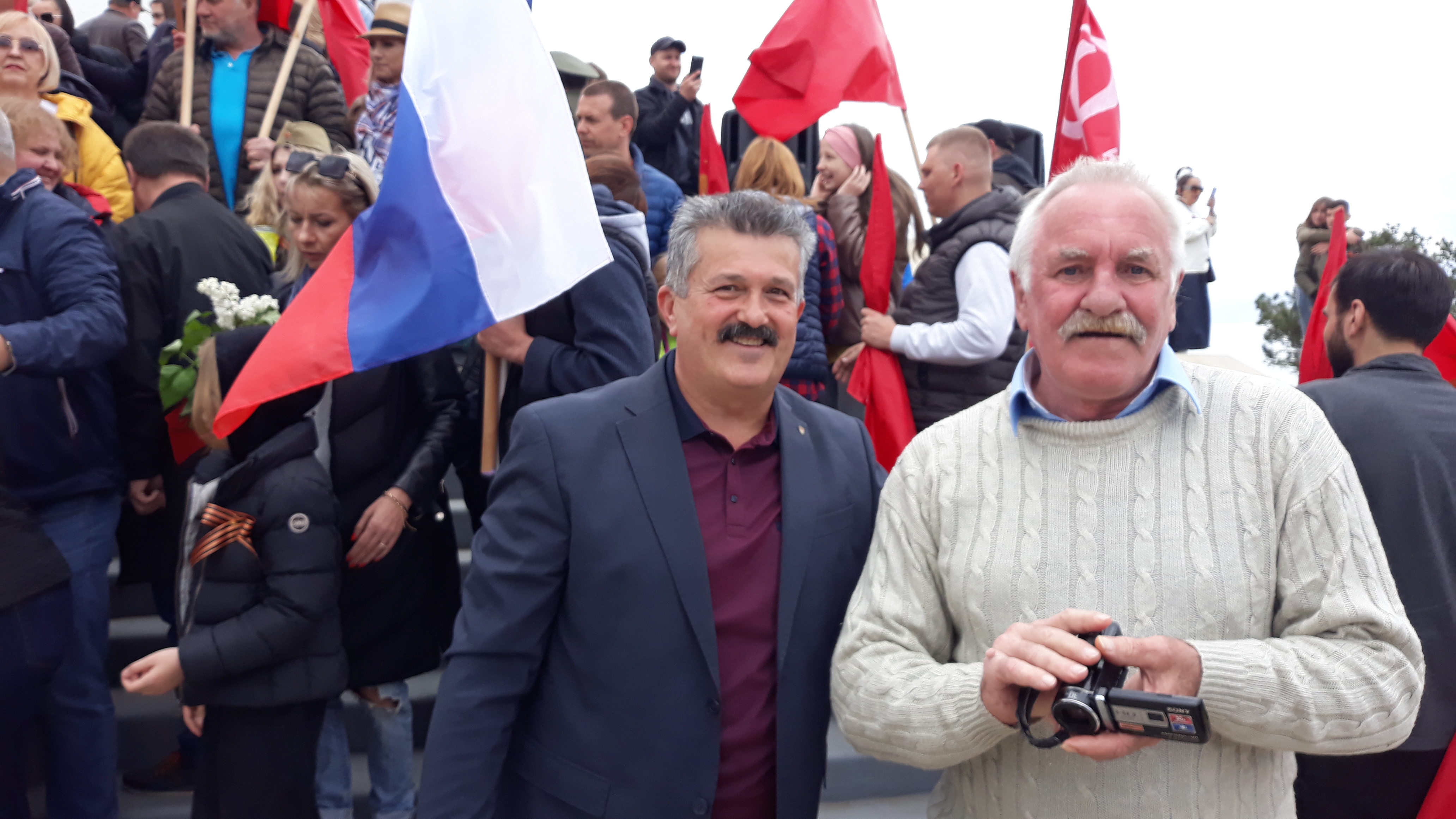 Состоялся автопробег "Два берега - одна Победа", приуроченный годовщине победы над фашизмом (Видео/Фото)