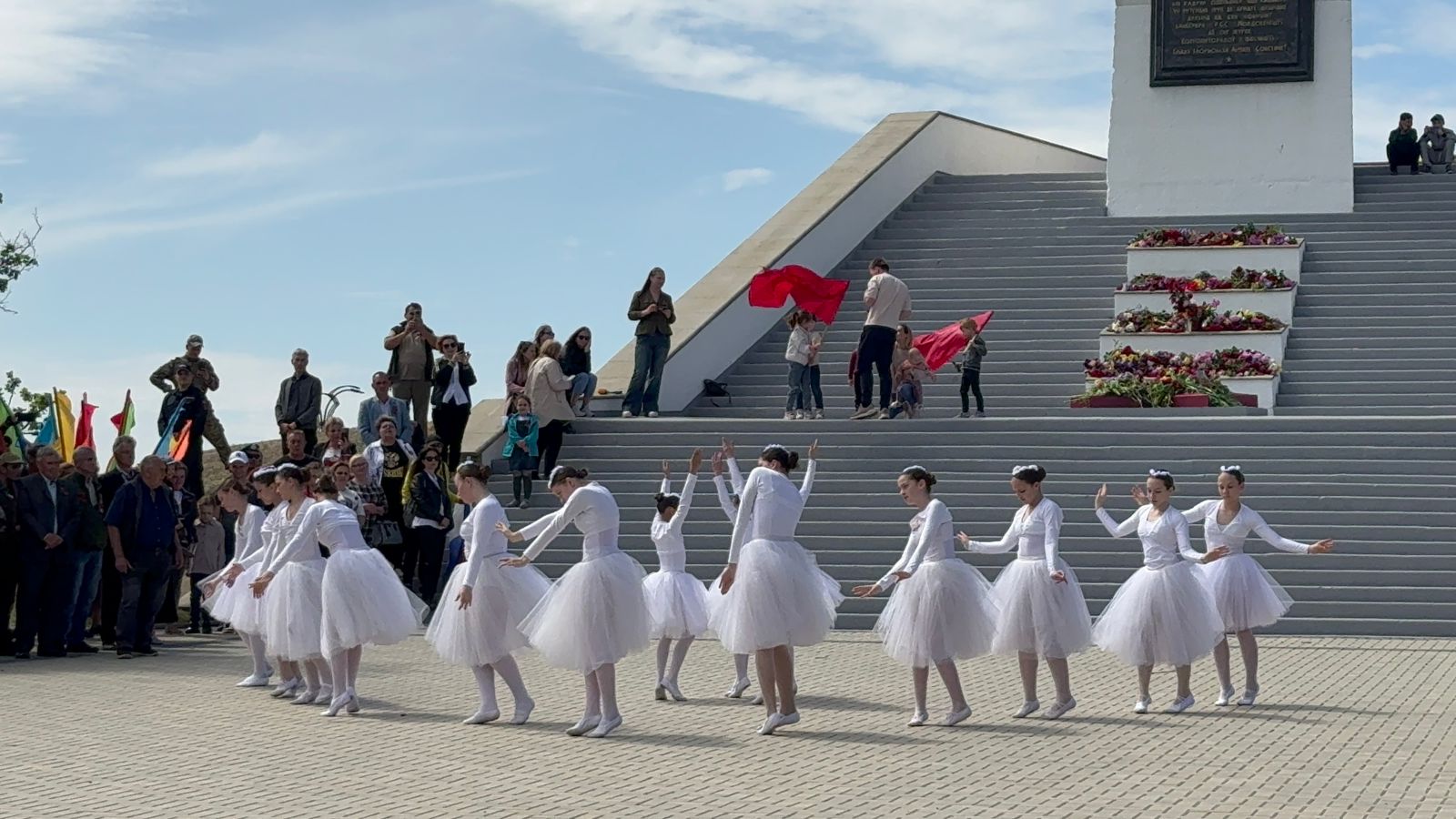9 мая в Молдове состоялся автопропробег "Два берега - одна Победа" в честь праздника Великой Победы