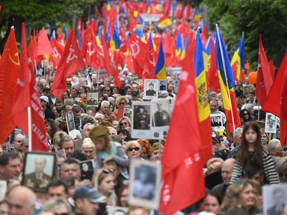 9 мая в Молдове состоялся автопропробег "Два берега - одна Победа" в честь праздника Великой Победы
